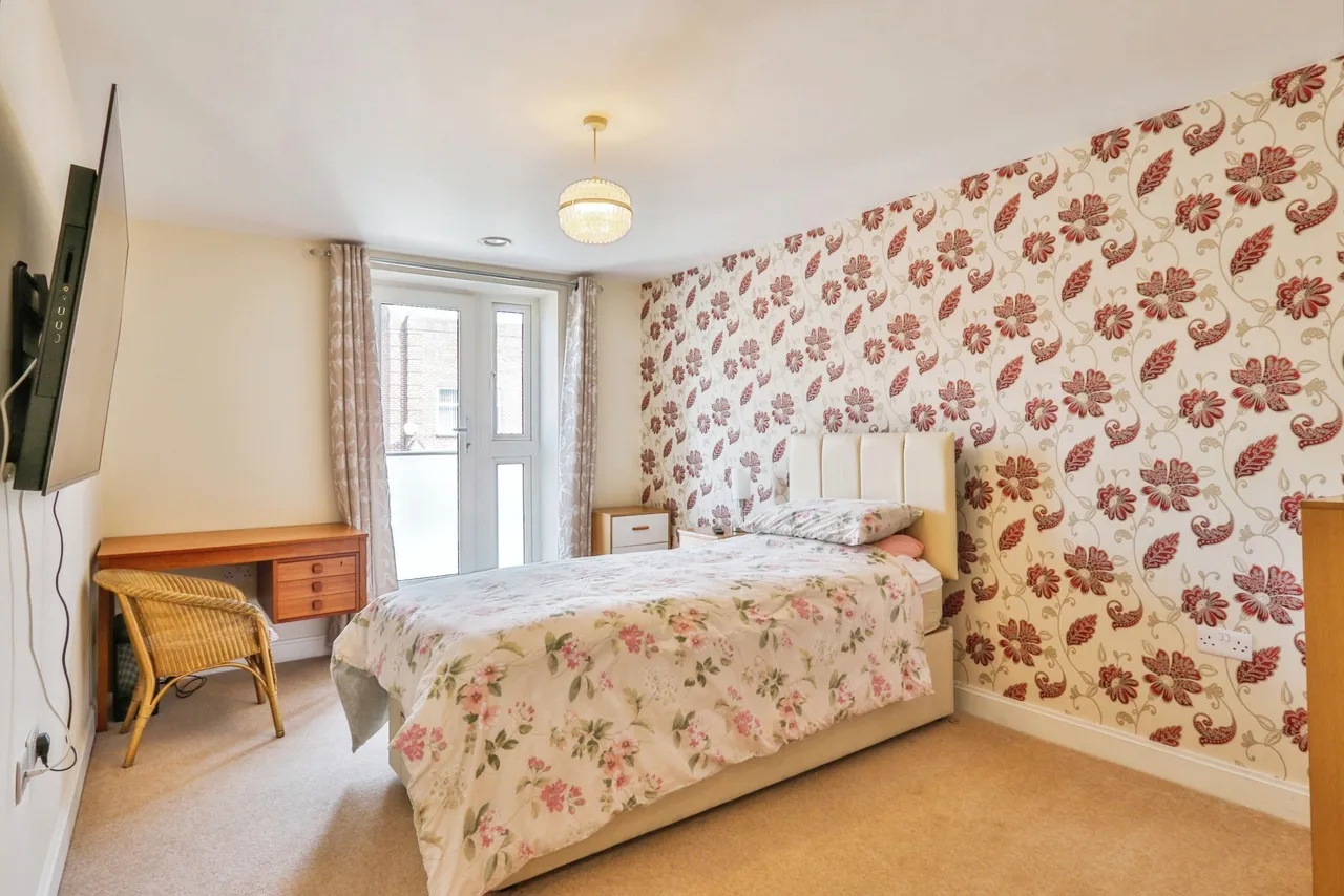 Macaulay Road, Broadstone, BH18, photo 5