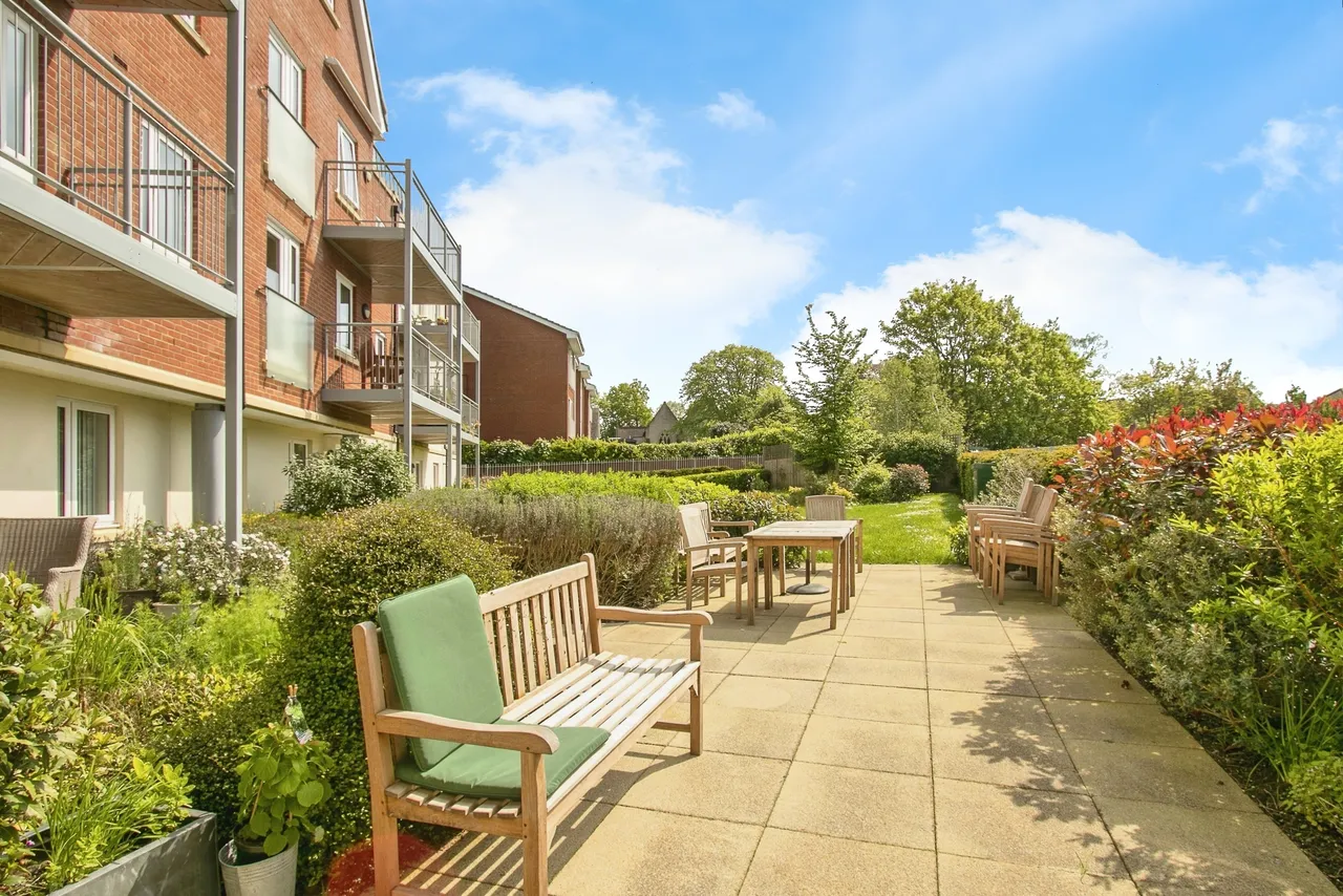 Macaulay Road, Broadstone, BH18, photo 13