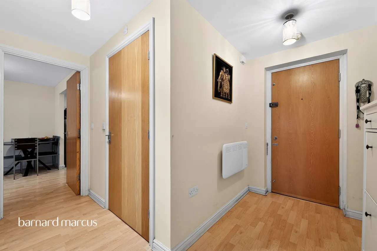 Bedfont Lane, Feltham, TW13, photo 10