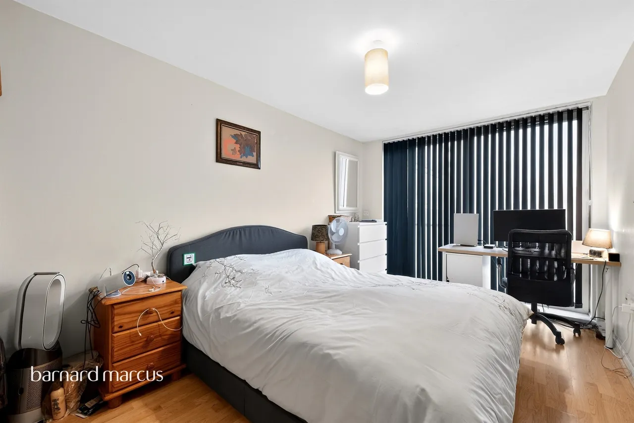 Bedfont Lane, Feltham, TW13, photo 6