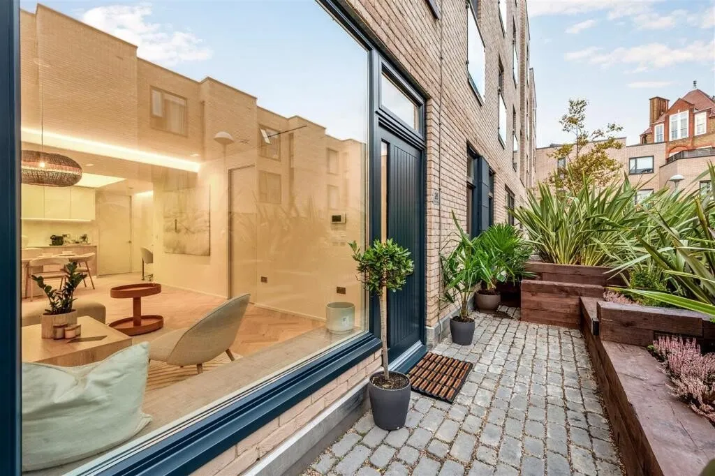 Vinery Way, Hammersmith, London, W6, photo 11