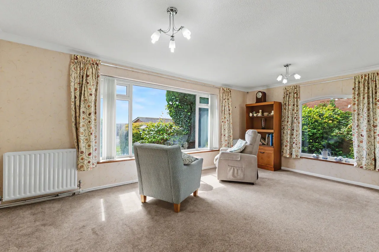 Willow Close, Pershore, WR10, photo 2