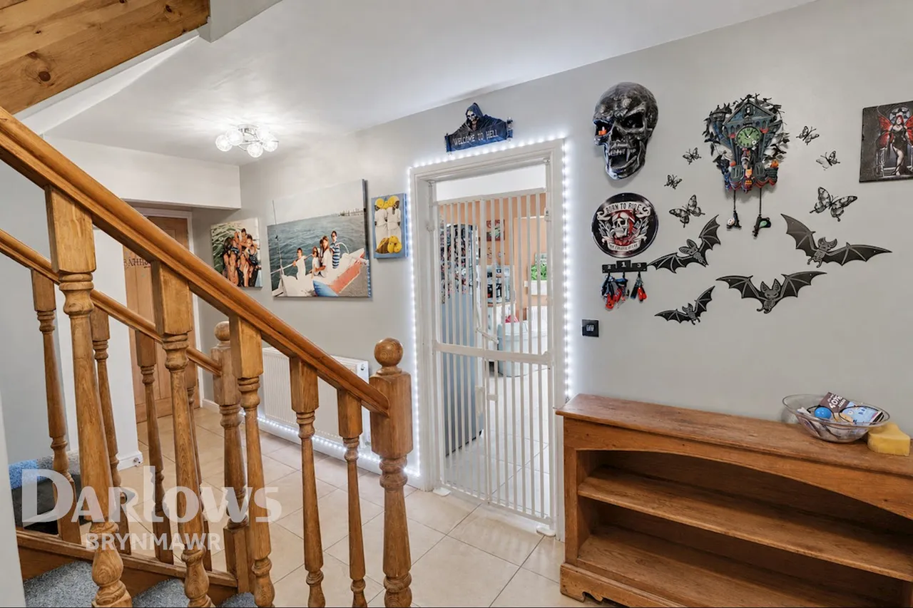 Reservoir Road, Ebbw Vale, photo 7