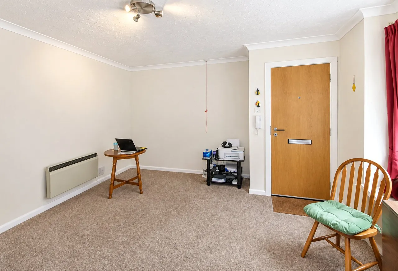Hylton Road, Petersfield, GU32, photo 4