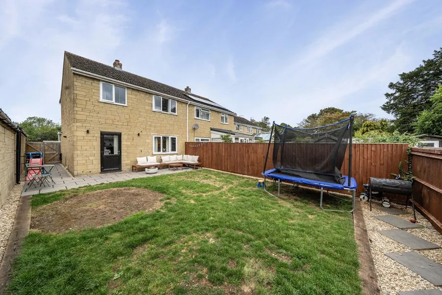 Finchdale Close, Carterton, OX18, photo 18