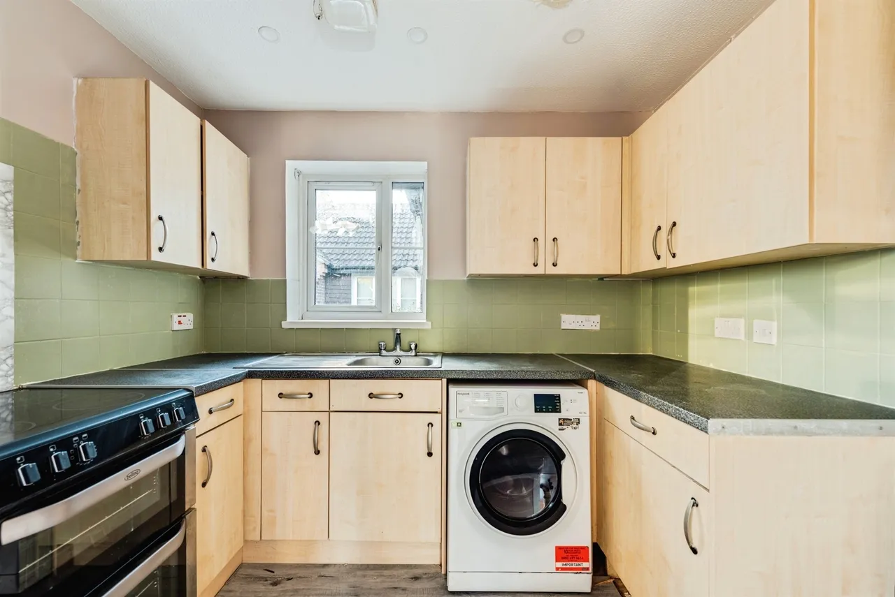 Wessex Close, Hungerford, photo 3