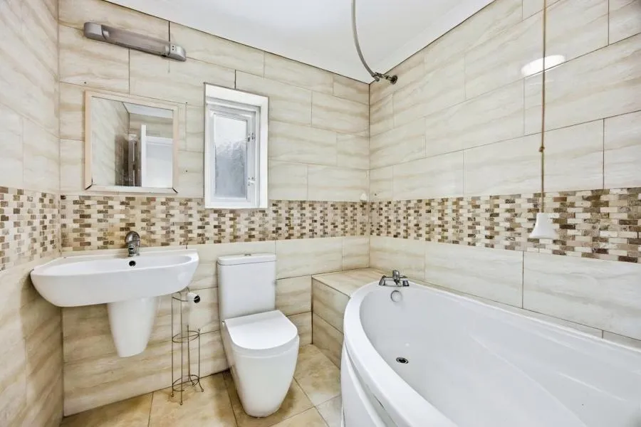 Otterfield Road, Yiewsley, UB7, photo 10
