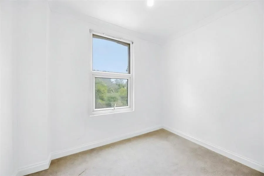 Otterfield Road, Yiewsley, UB7, photo 9