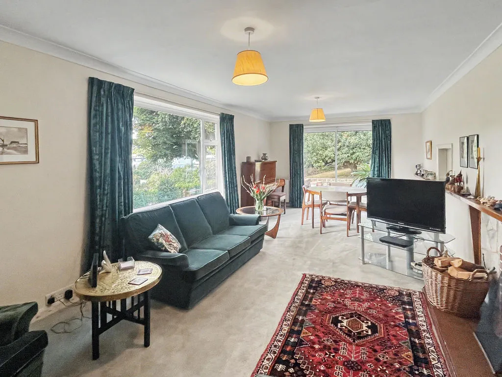 Pinewood Road, High Wycombe HP12 4DA, photo 6