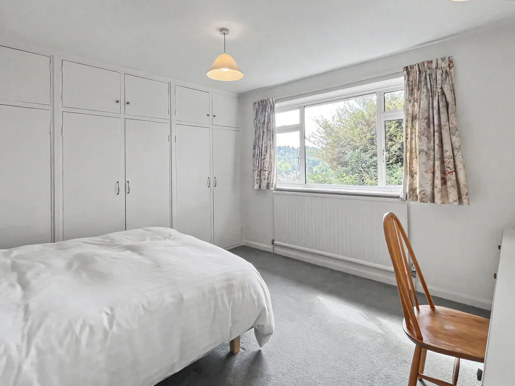 Pinewood Road, High Wycombe HP12 4DA, photo 7