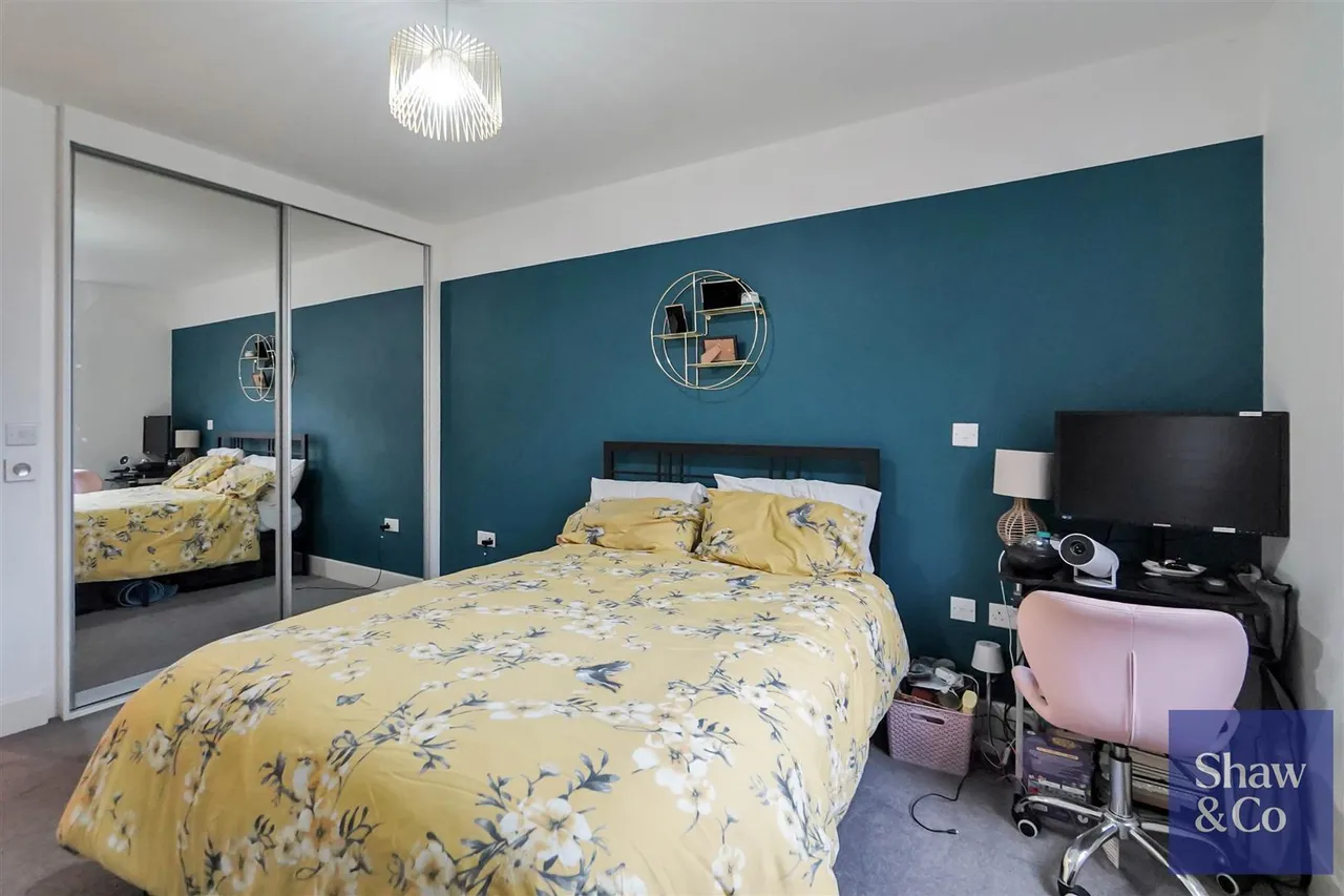 Frazer Nash Close, Isleworth, photo 6