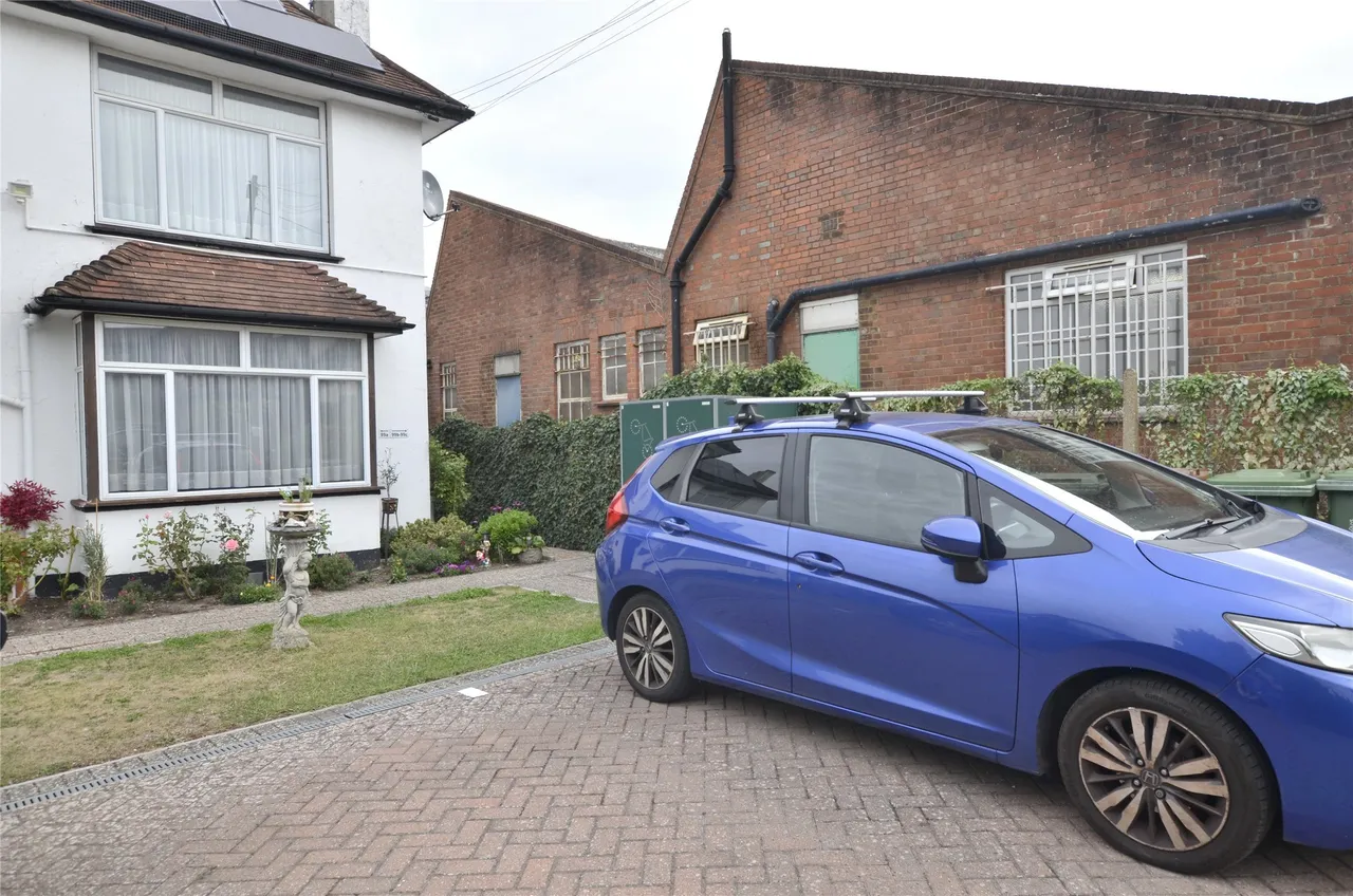 Gander Green Lane, Sutton, SM1 2ES, photo 13