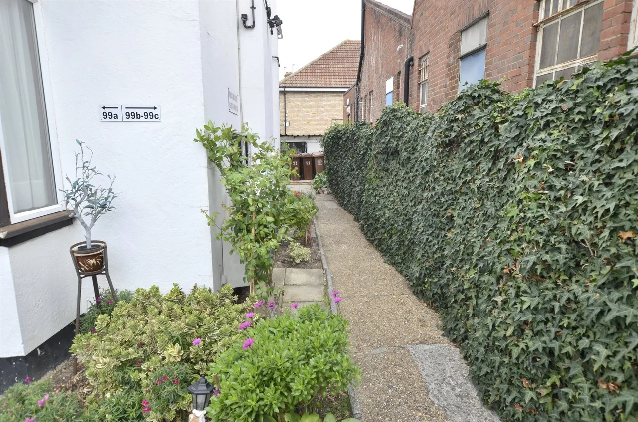 Gander Green Lane, Sutton, SM1 2ES, photo 11