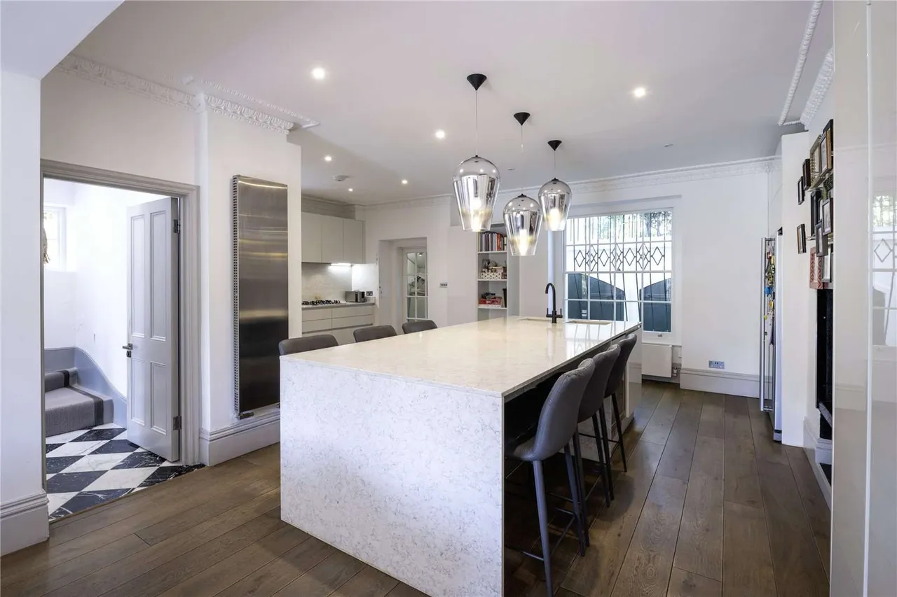 Clifton Villas, Little Venice, London, W9 2PH, photo 8