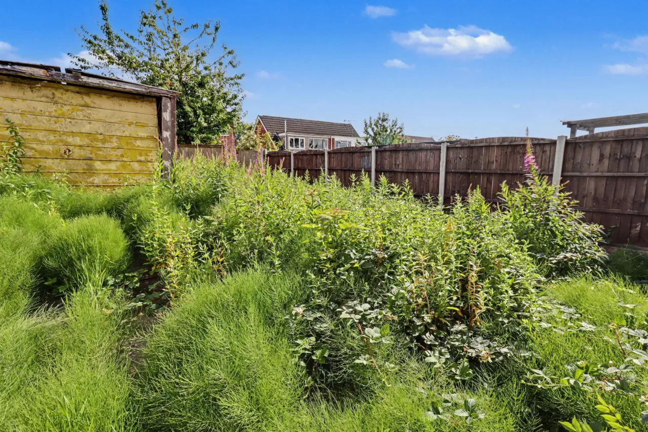 Clayfield Grove West, Stoke-On-Trent, photo 8
