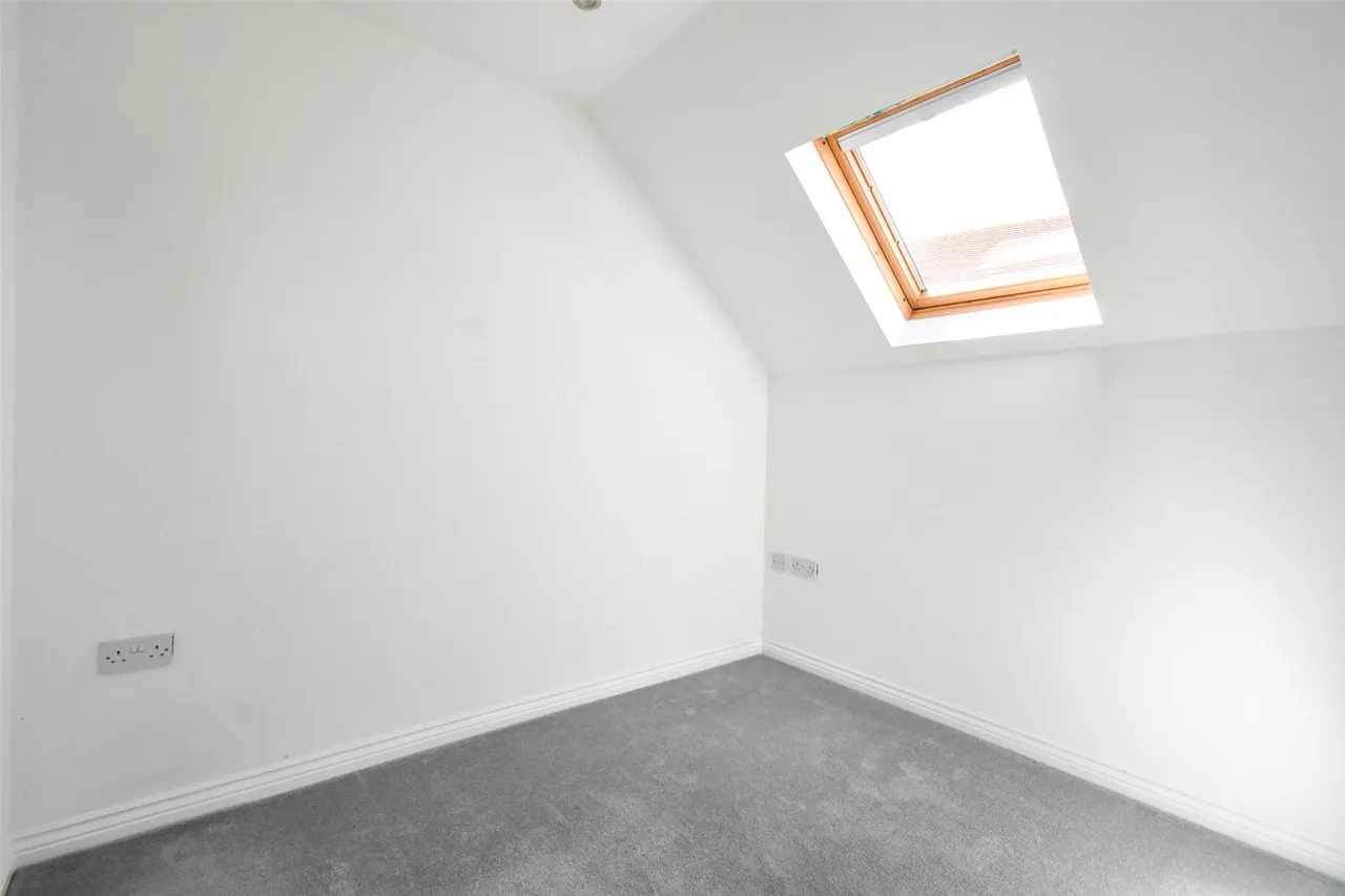 Peked Mede, Hook, Hampshire, RG27 9US, photo 5