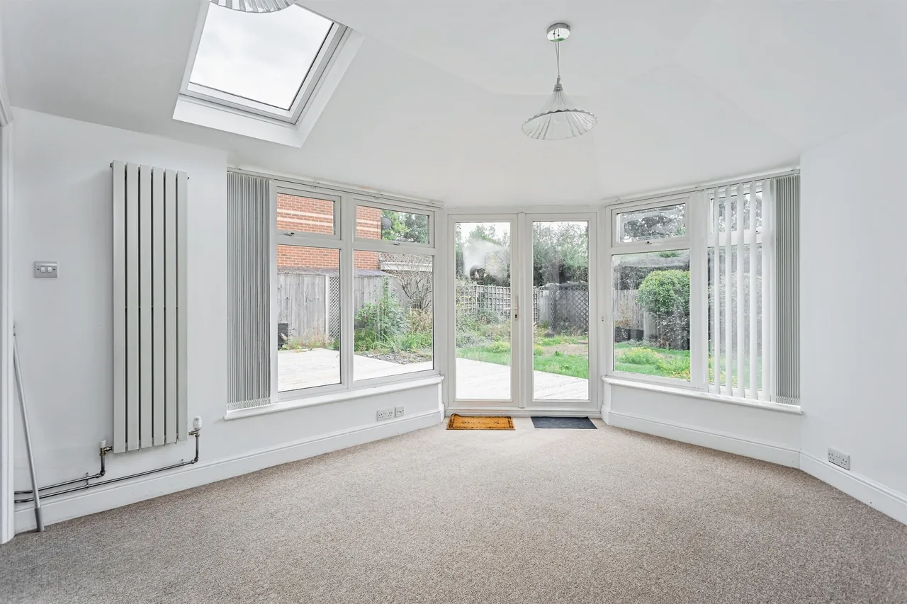 Bramble Gardens, Burgess Hill, photo 4