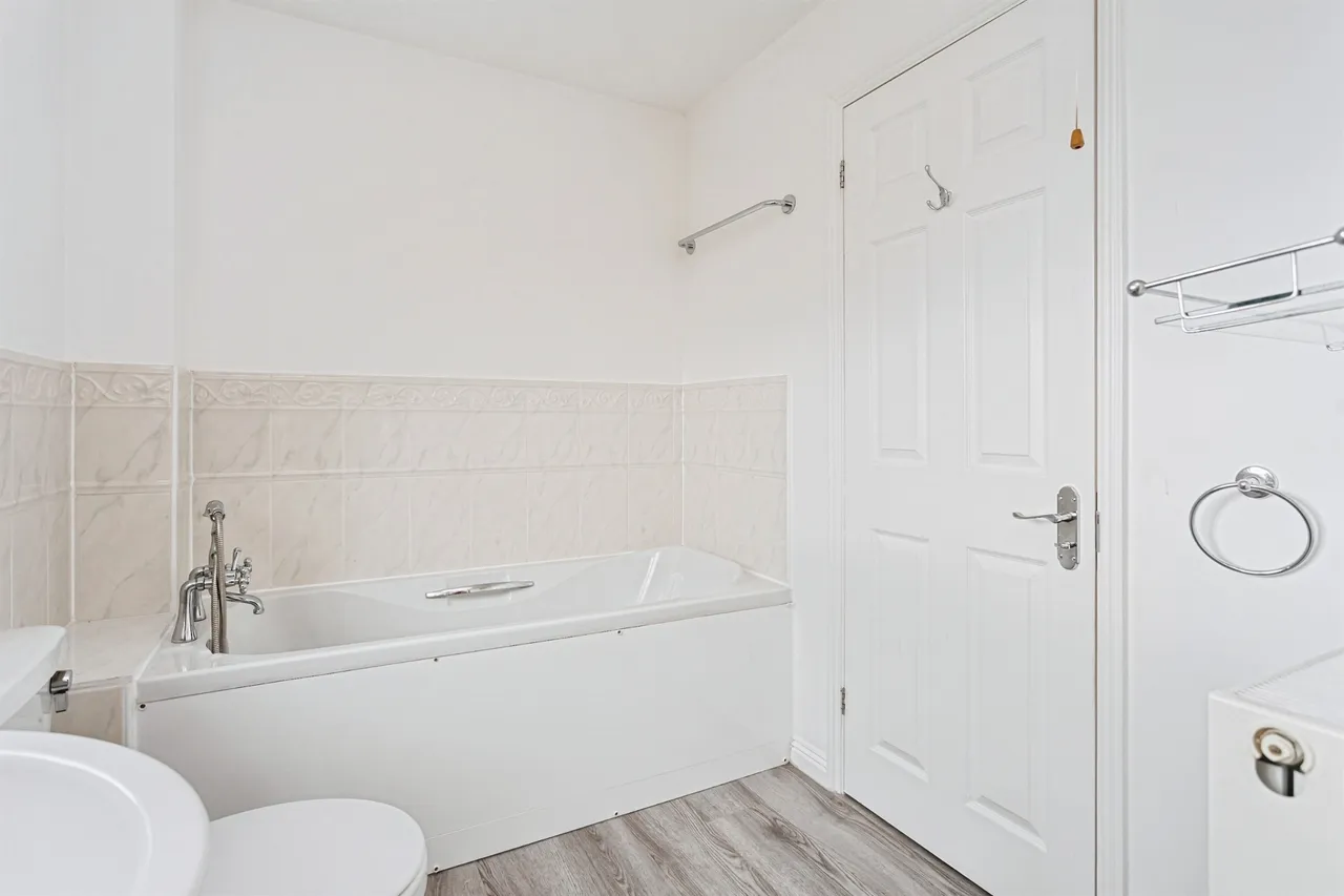 Bramble Gardens, Burgess Hill, photo 11