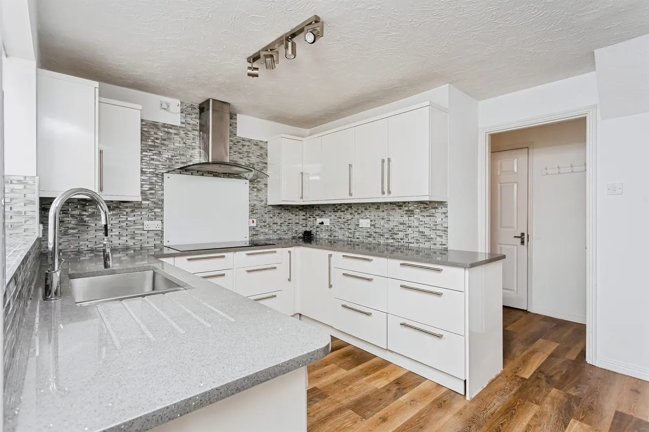 Bramble Gardens, Burgess Hill, photo 7