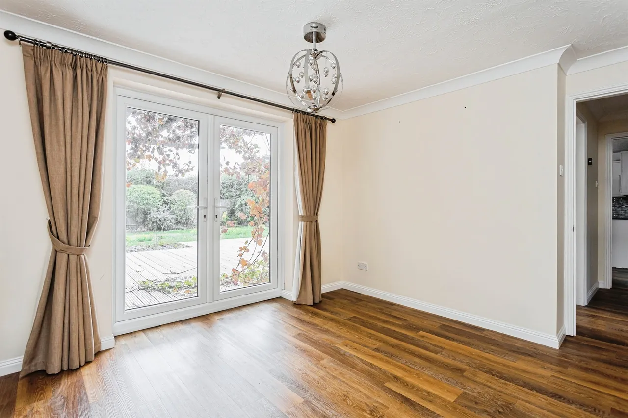 Bramble Gardens, Burgess Hill, photo 14