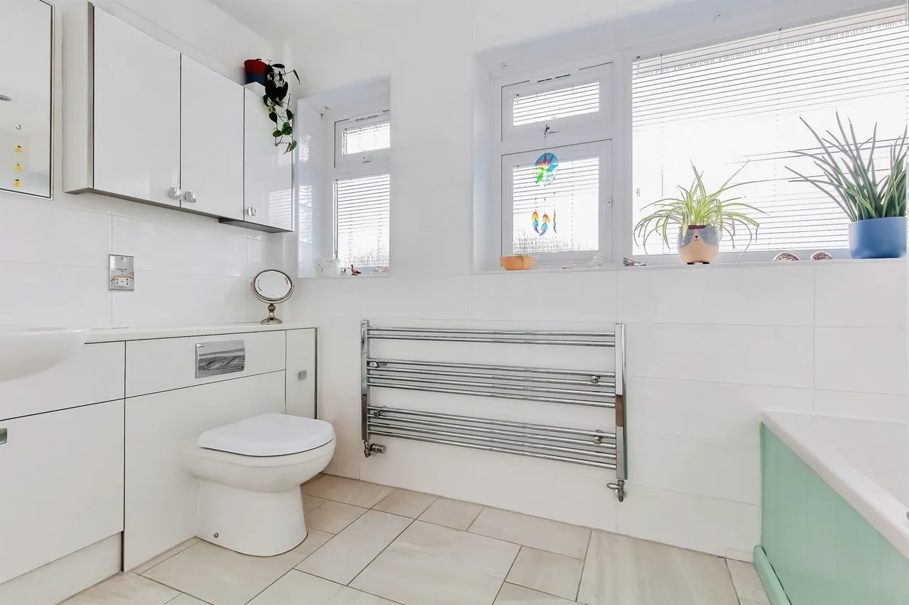 Northleigh Grove, Market Harborough, LE16, photo 8