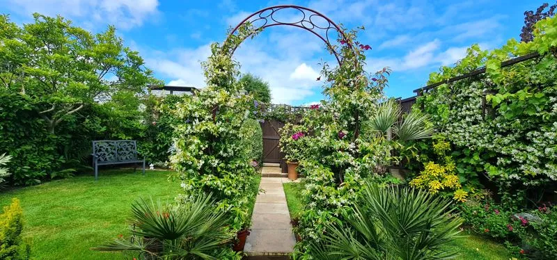Sairard Gardens, Eastwood, Essex, SS9 5AJ, photo 5