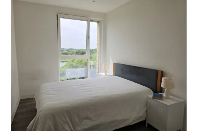 19 Moorhen Drive, London, photo 6