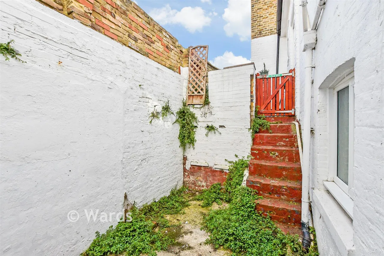 Clifton Gardens, Margate, CT9, photo 3