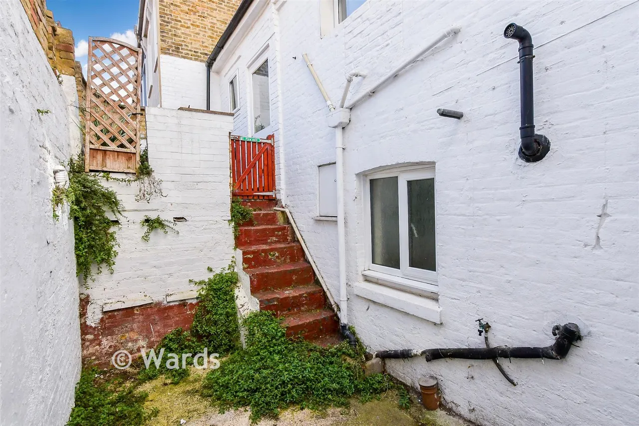 Clifton Gardens, Margate, CT9, photo 2