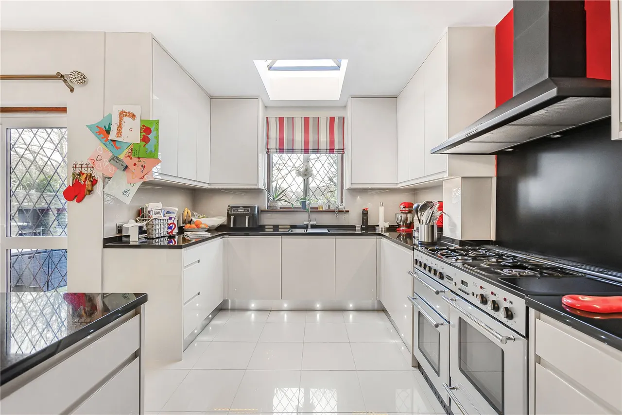 Belmont Avenue, Cockfosters, EN4 9JP, photo 4