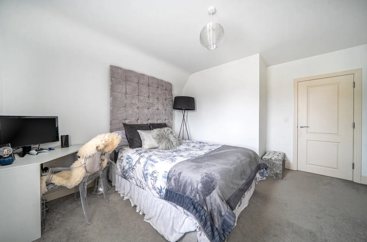 Littlewood Place, Warfield, RG42, photo 21