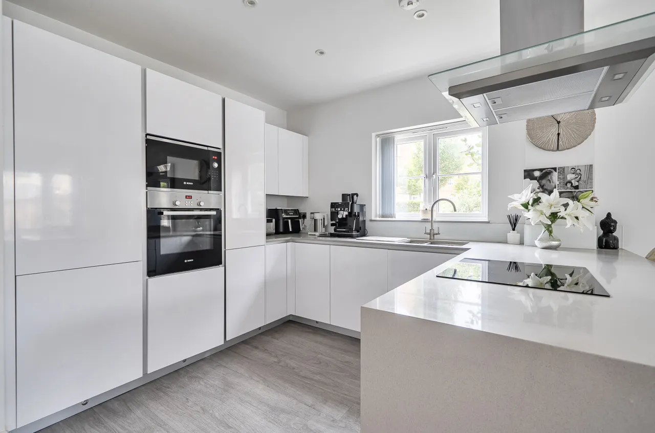 Littlewood Place, Warfield, Bracknell, Berkshire, RG42 6DL, photo 12