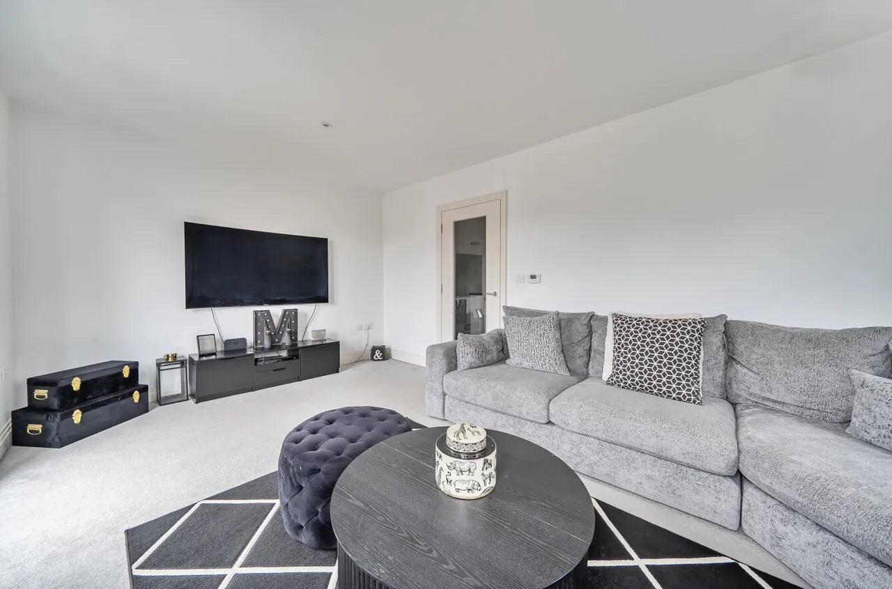Littlewood Place, Warfield, RG42, photo 27