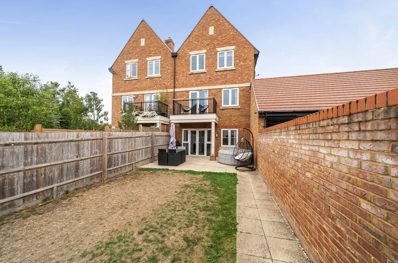 Littlewood Place, Warfield, Bracknell, Berkshire, RG42 6DL, photo 6