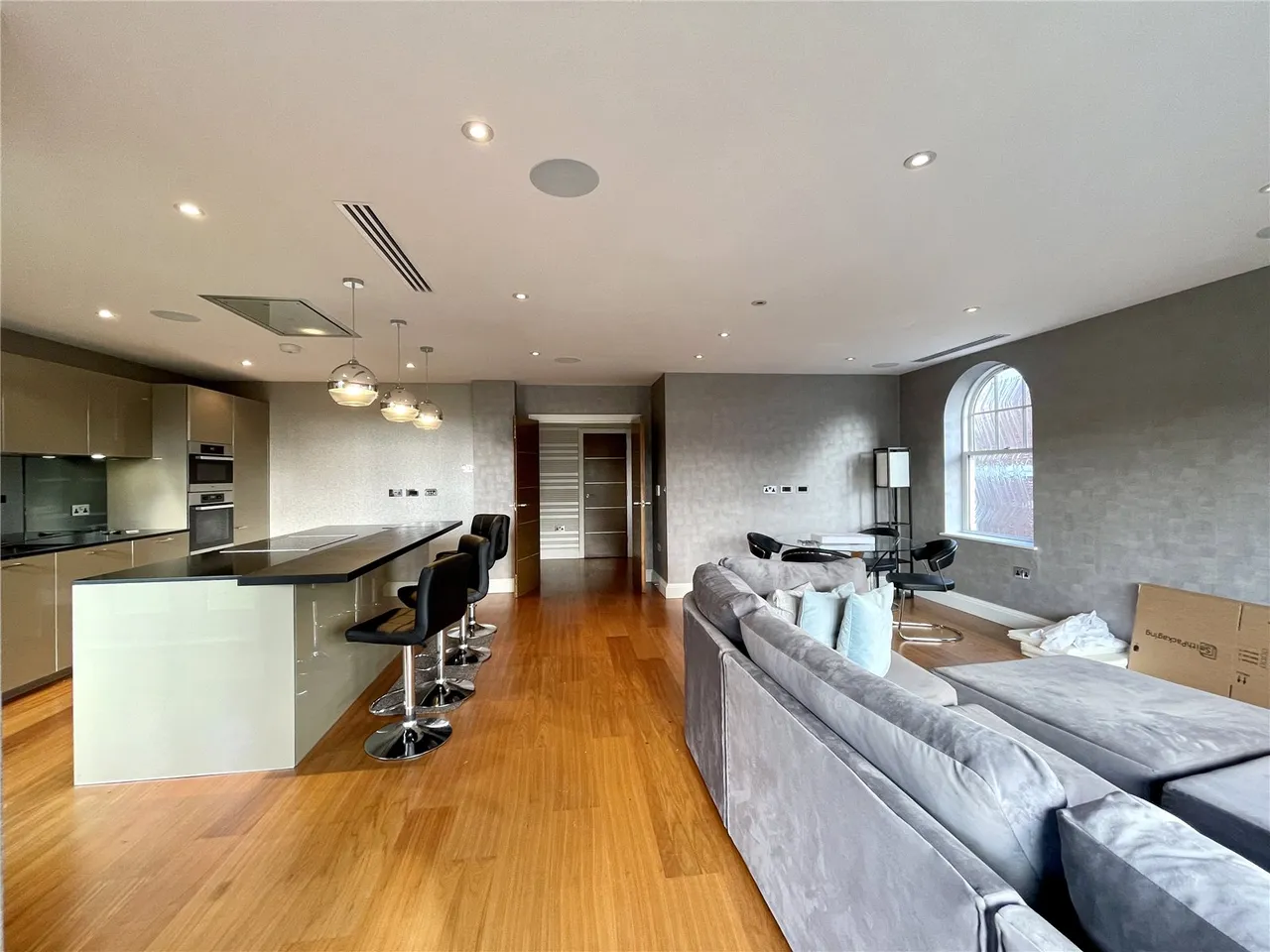 Murano House, 389 Cockfosters Road, Hadley Wood, Hertfordshire, EN4 0JS, photo 6