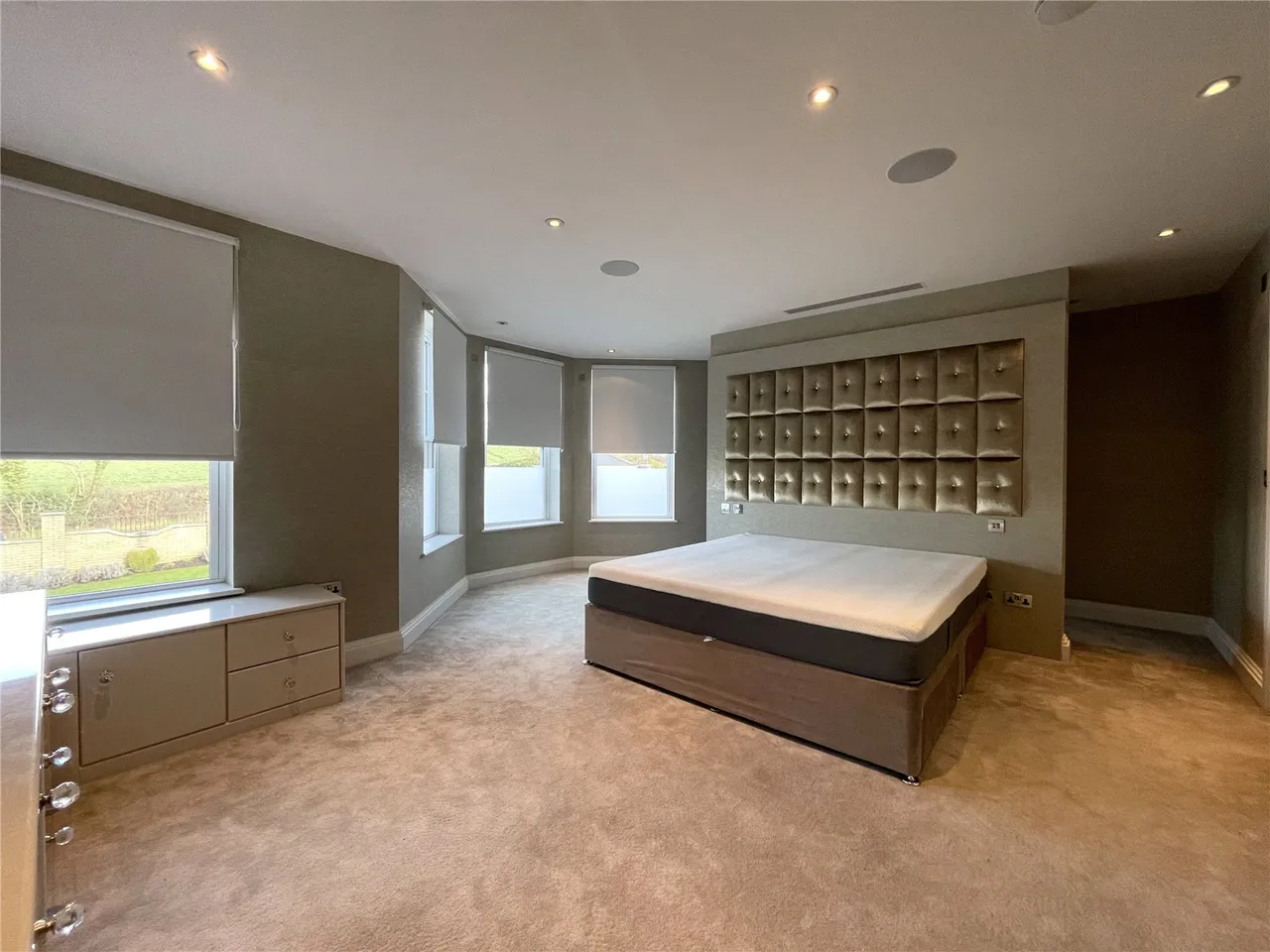 Murano House, 389 Cockfosters Road, Hadley Wood, Hertfordshire, EN4 0JS, photo 11