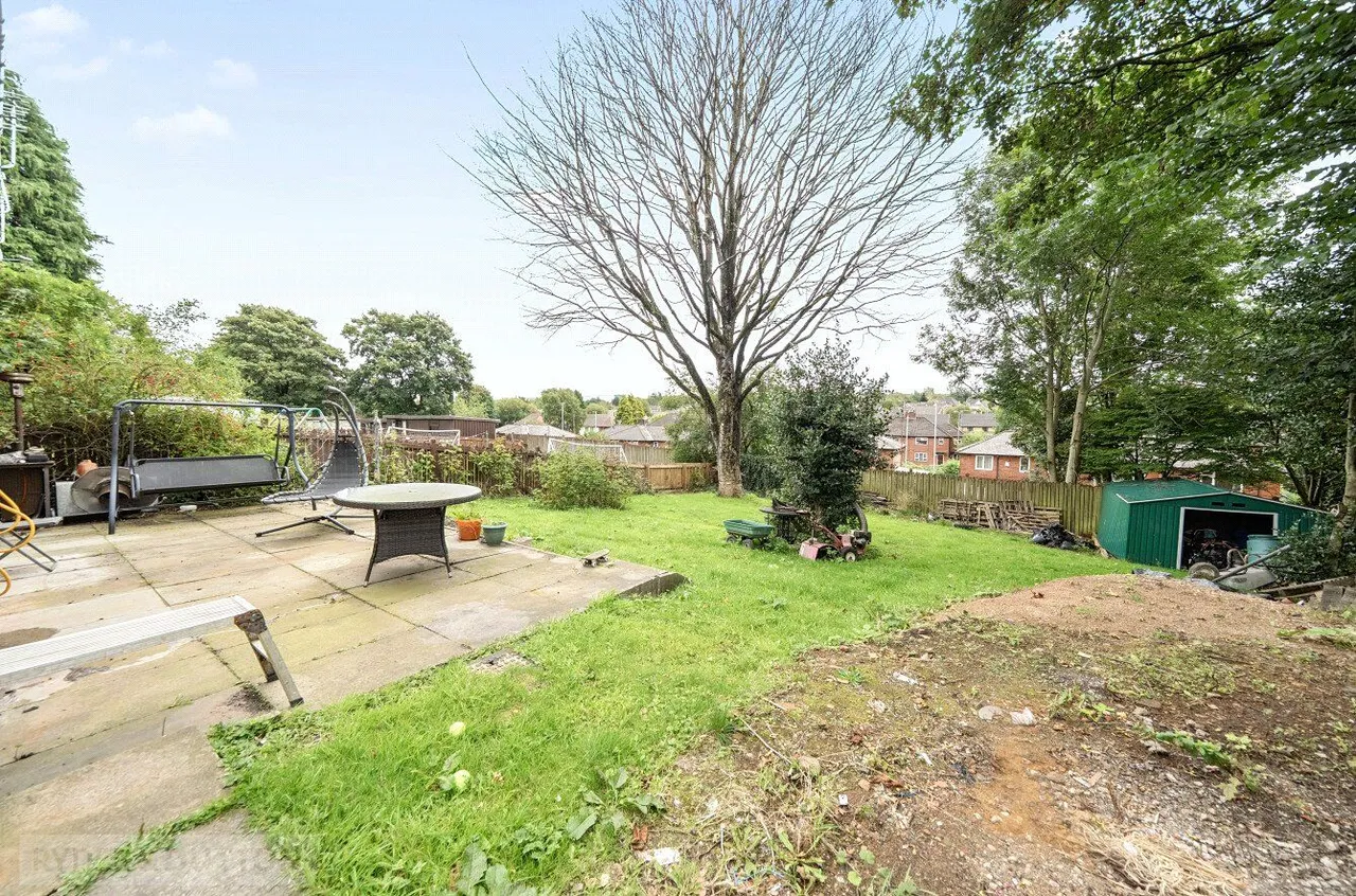 Buxton Crescent, Turfhill, OL16, photo 16