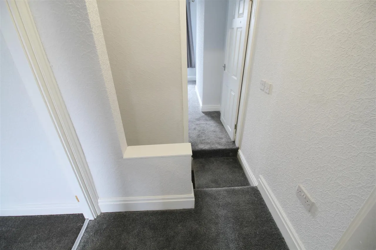 Vernon Road, Bredbury, photo 8