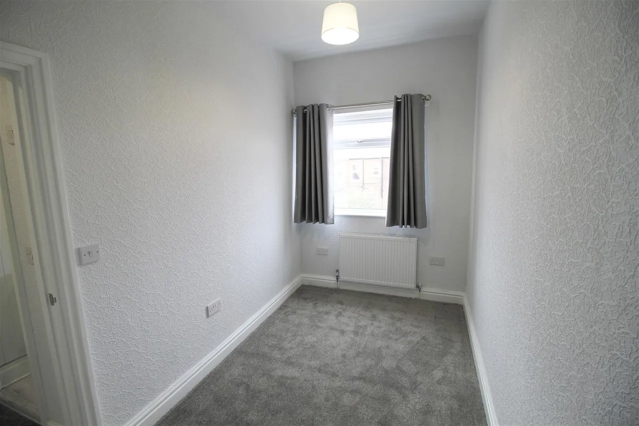 Vernon Road, Bredbury, photo 5