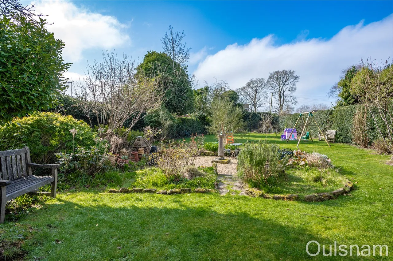 South Crescent, Bromsgrove, Worcestershire, B60 2DG, photo 21