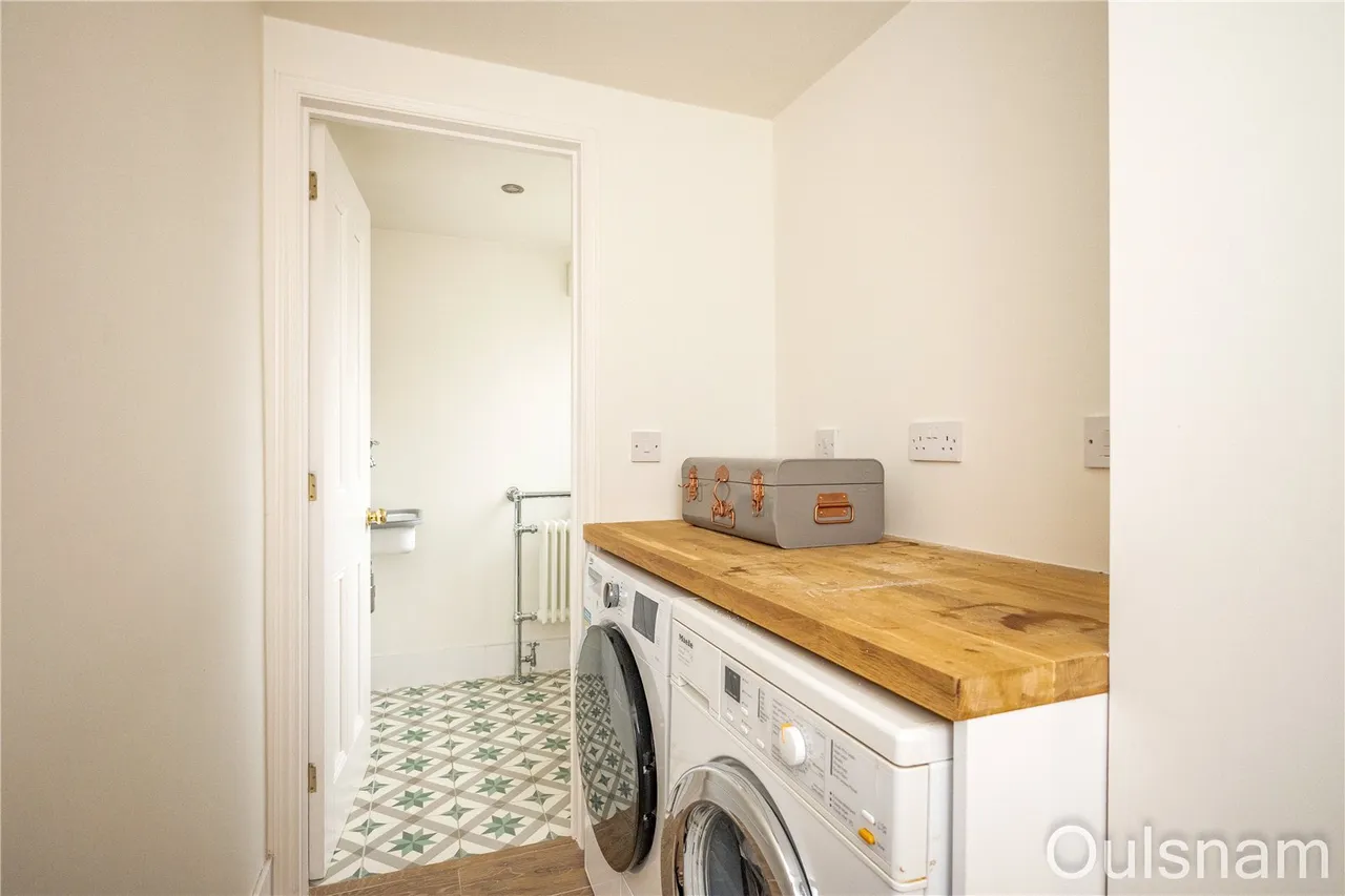 South Crescent, Bromsgrove, Worcestershire, B60 2DG, photo 10