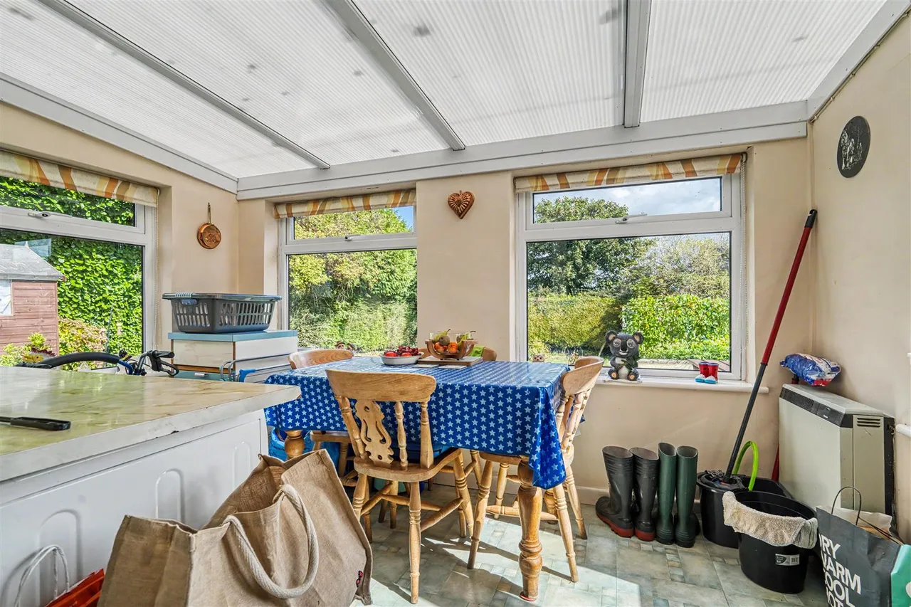 Limekiln Lane, Henstridge, photo 11