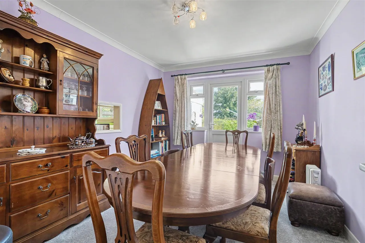 Limekiln Lane, Henstridge, photo 6