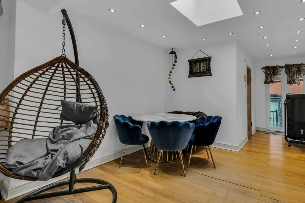 Durban Road, London, E17, photo 4