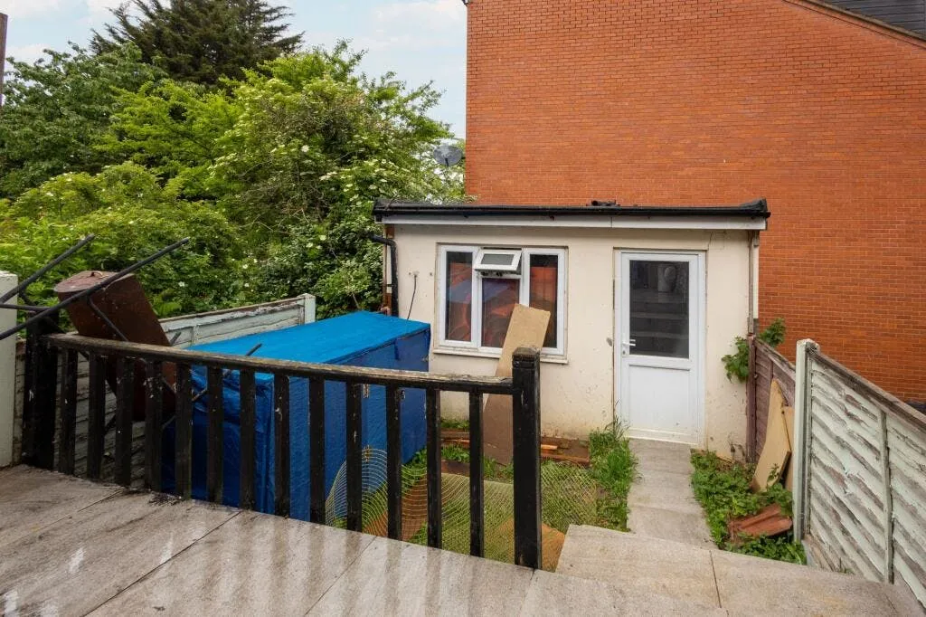Durban Road, London, E17, photo 8