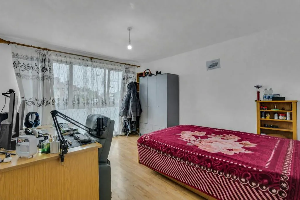Durban Road, London, E17, photo 6