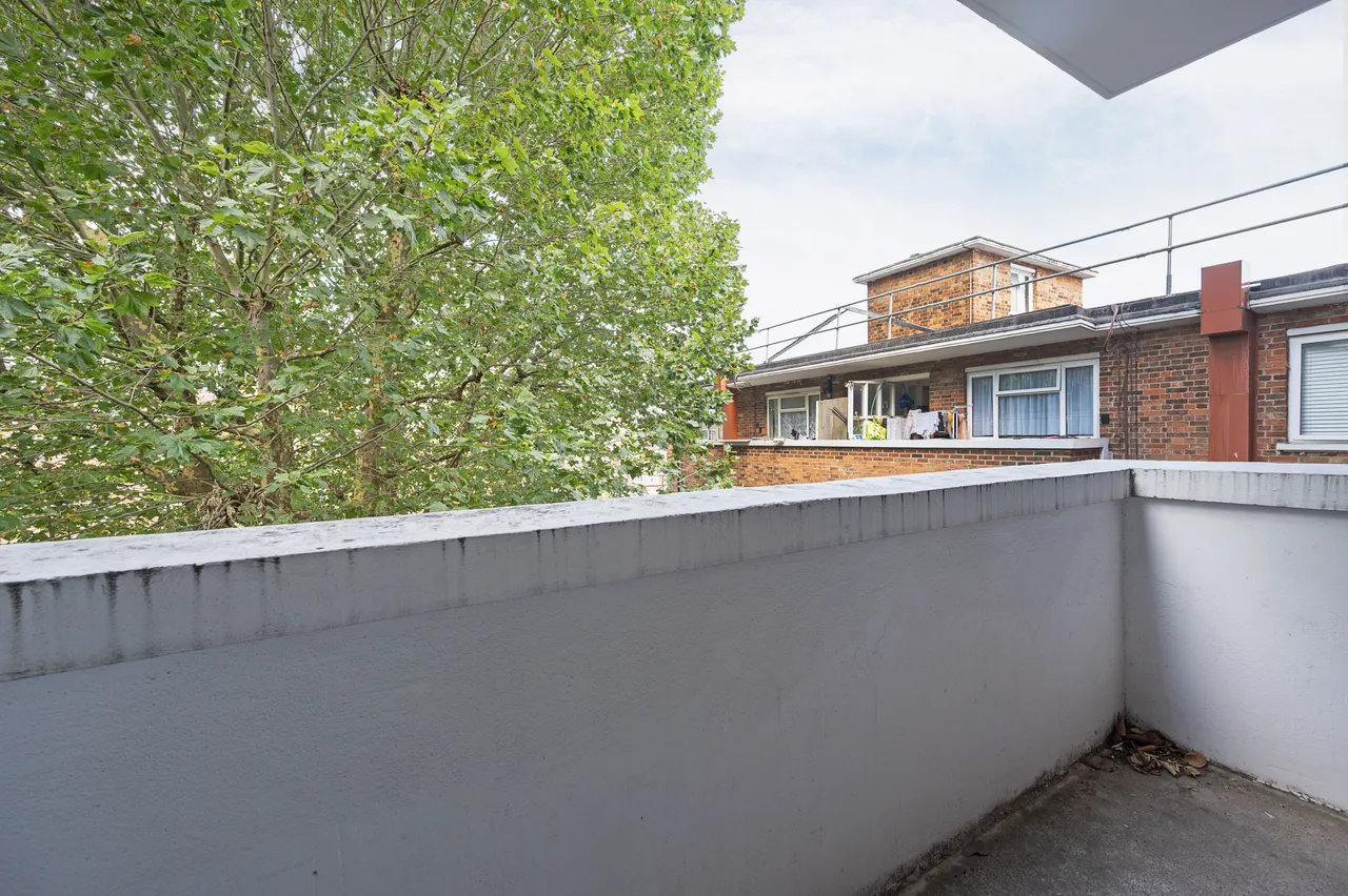 39 Colverson House, Lindley Street, London, photo 8