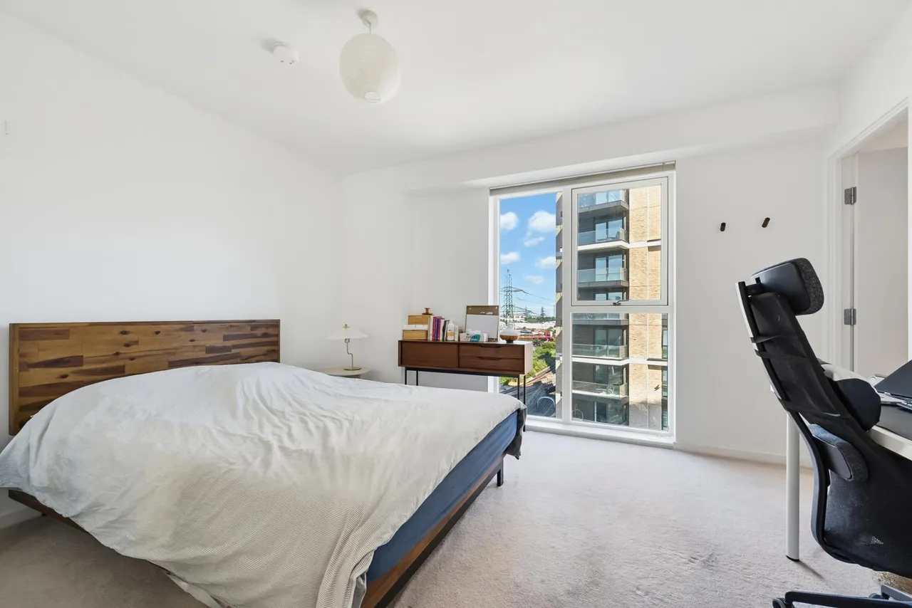Heartwell Avenue, London, E16, photo 5