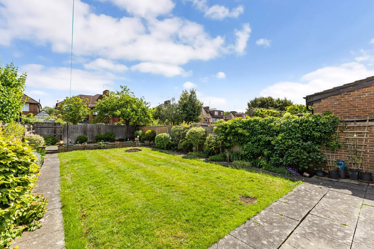 Howberry Road, Edgware, HA8, photo 4
