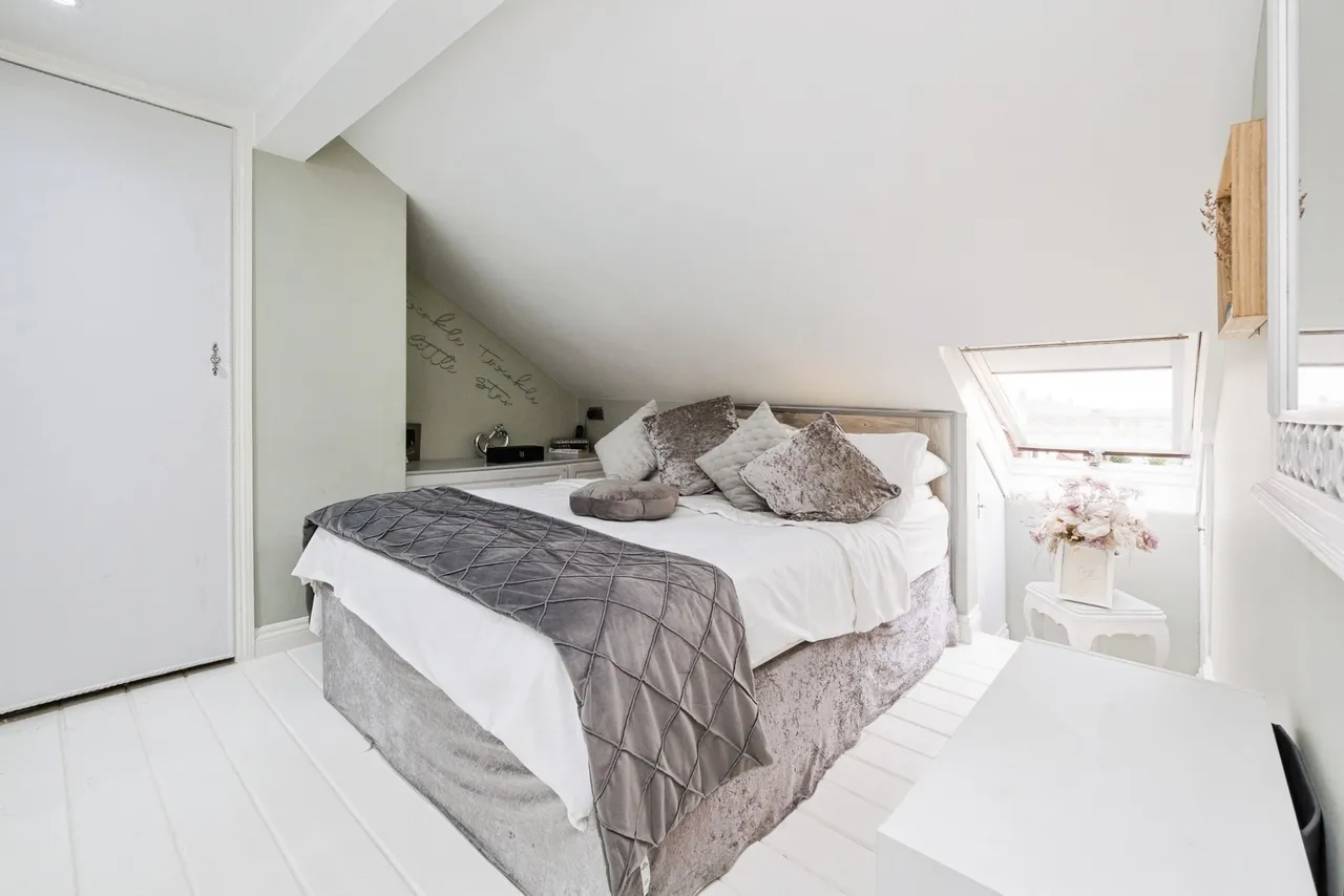 Stephen Avenue, South Hornchurch, RM13, photo 14